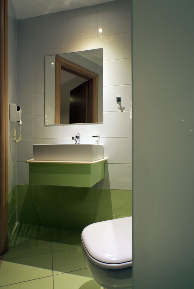 Bathroom, Origin Hotel & Apartments