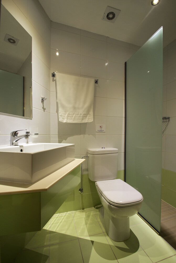 Bathroom, Origin Hotel & Apartments