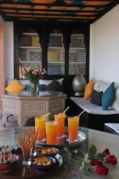 Hotel Lounge