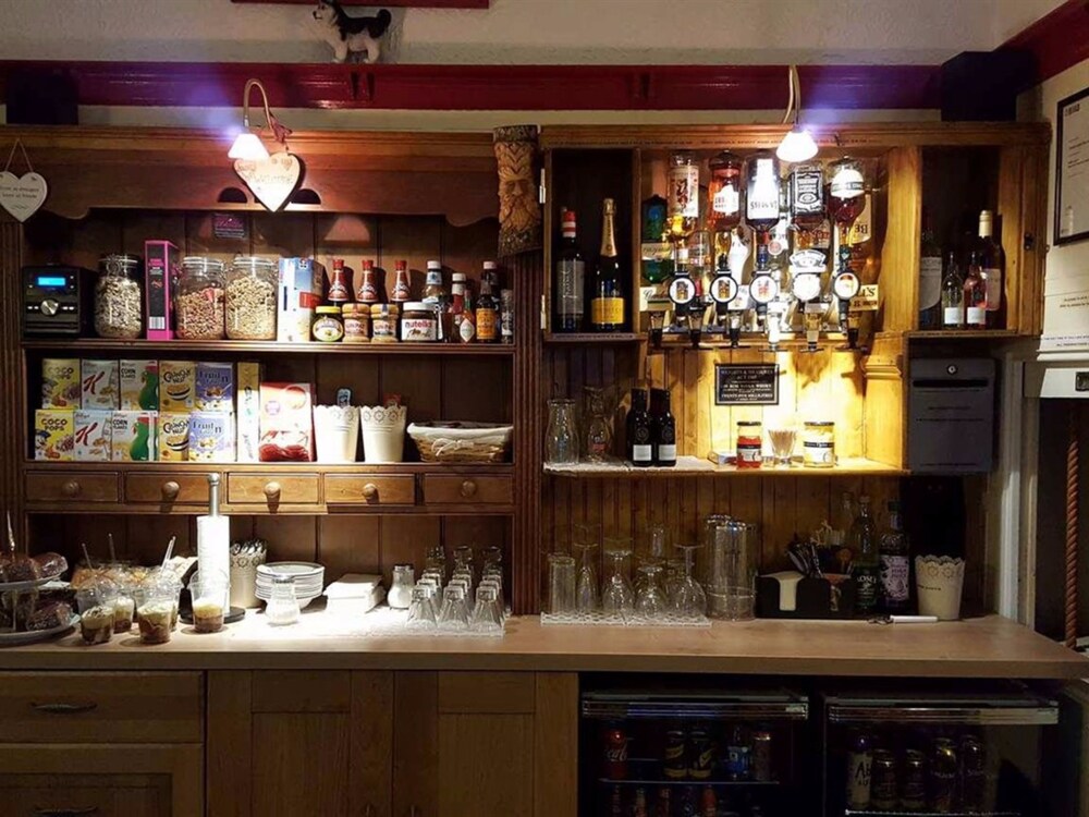 Hotel Bar
