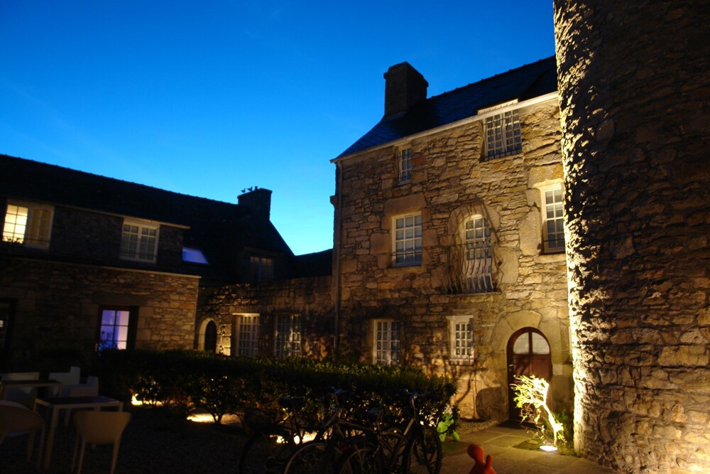 Façade de l'hôtel - Soir/Nuit