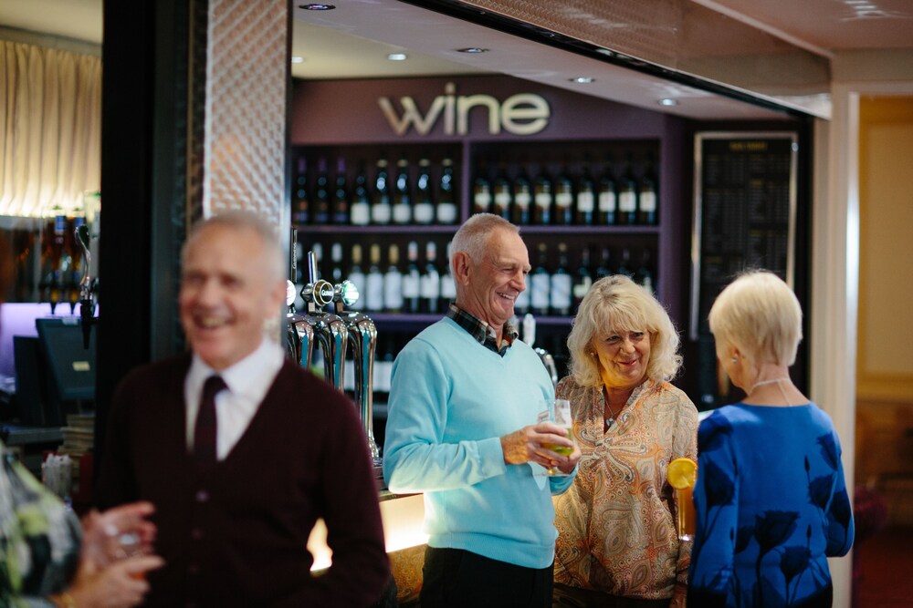 Hotel Bar