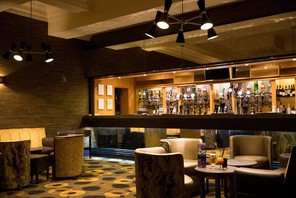 Hotel Bar