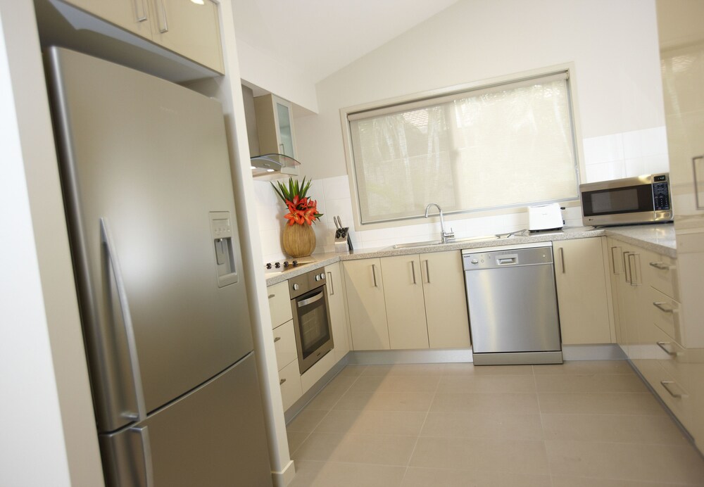 Vogue Cabin - In-Room Kitchen