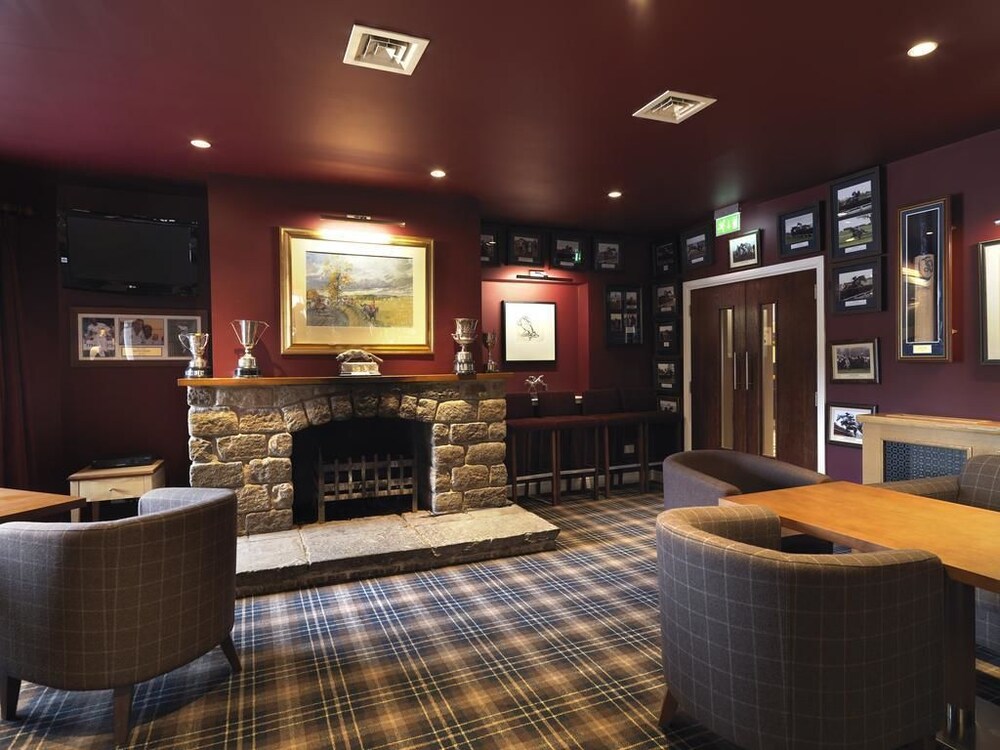 Hotel Bar