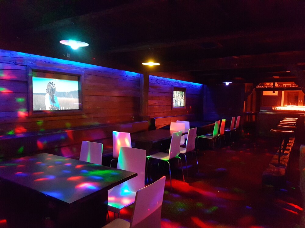Hotel Bar