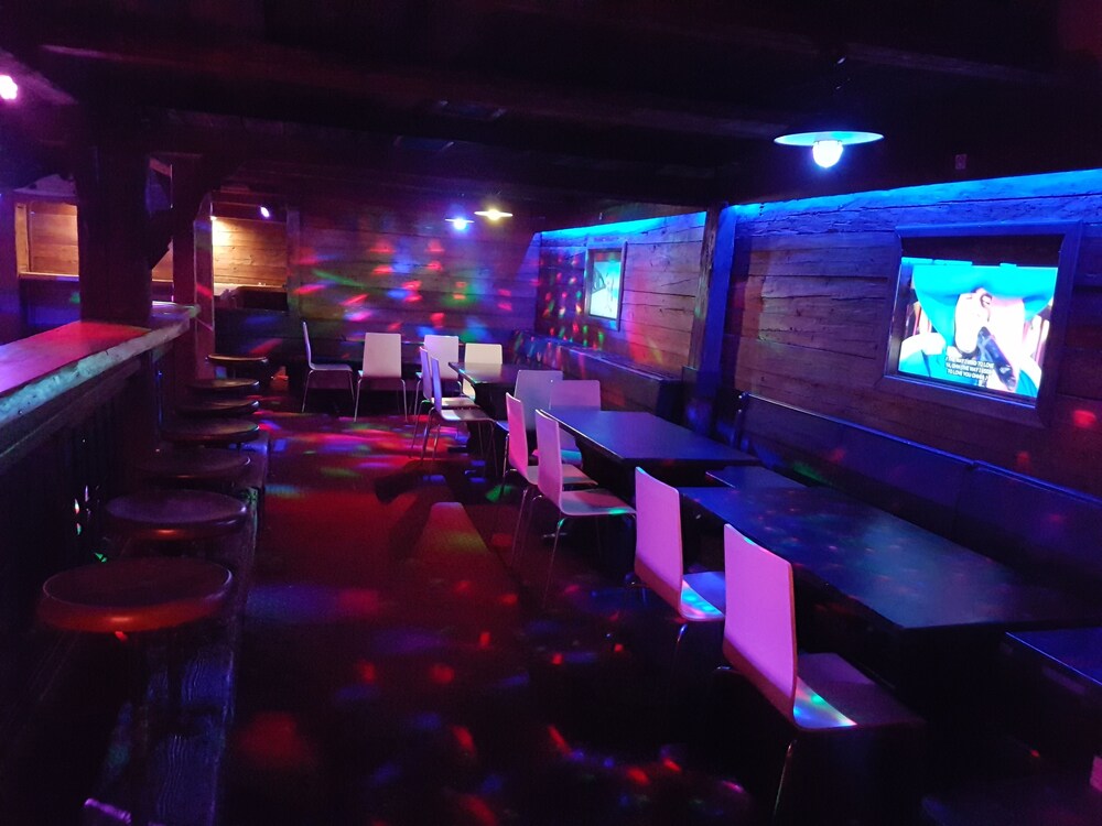 Hotel Bar