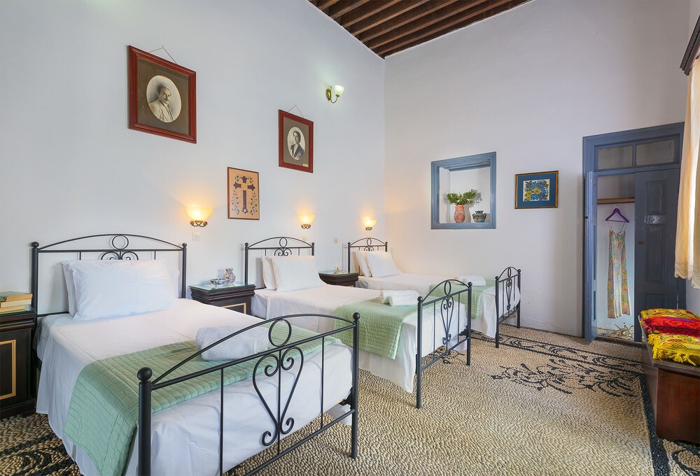 Studio (For 3) - Guestroom