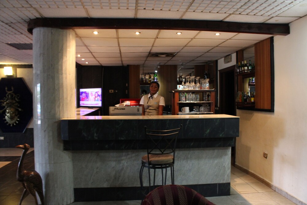 Hotel Bar