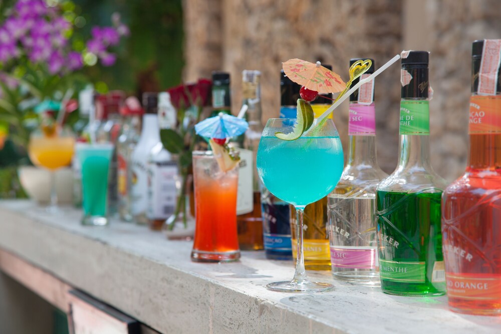 Poolside Bar