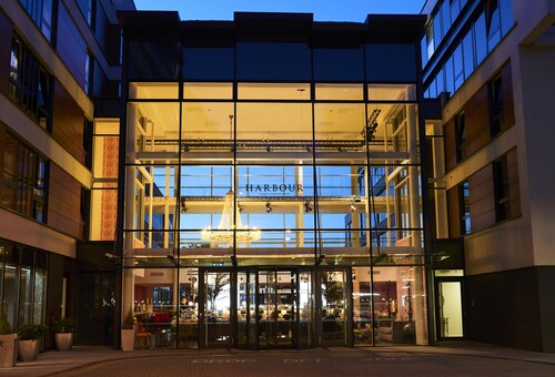 Guildford Harbour Hotel