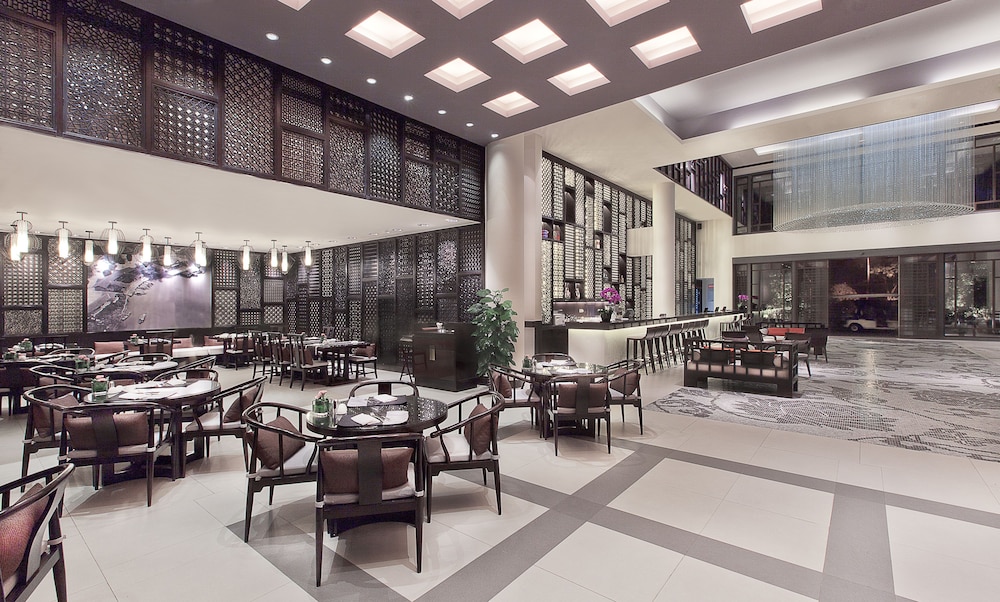 Hotel Lounge