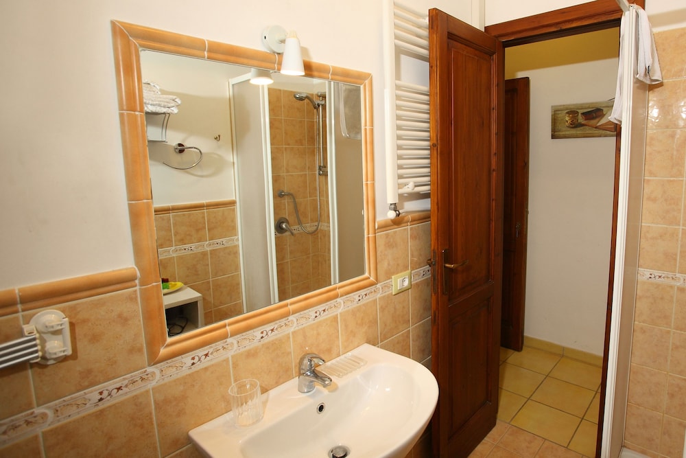 Apartment (4 Persons) - Bathroom