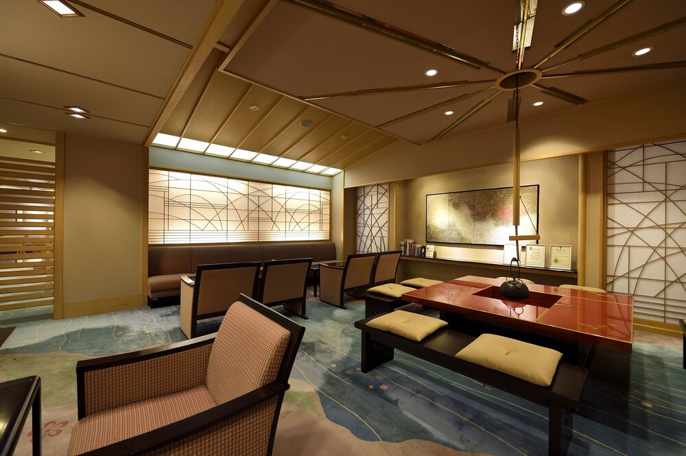 Hotel Lounge