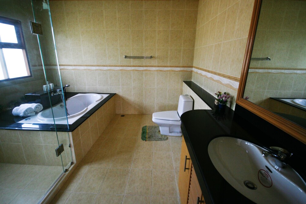 3 Bedroom Pool Villa - Bathroom