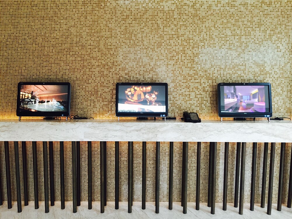 Check-in/Check-out Kiosk