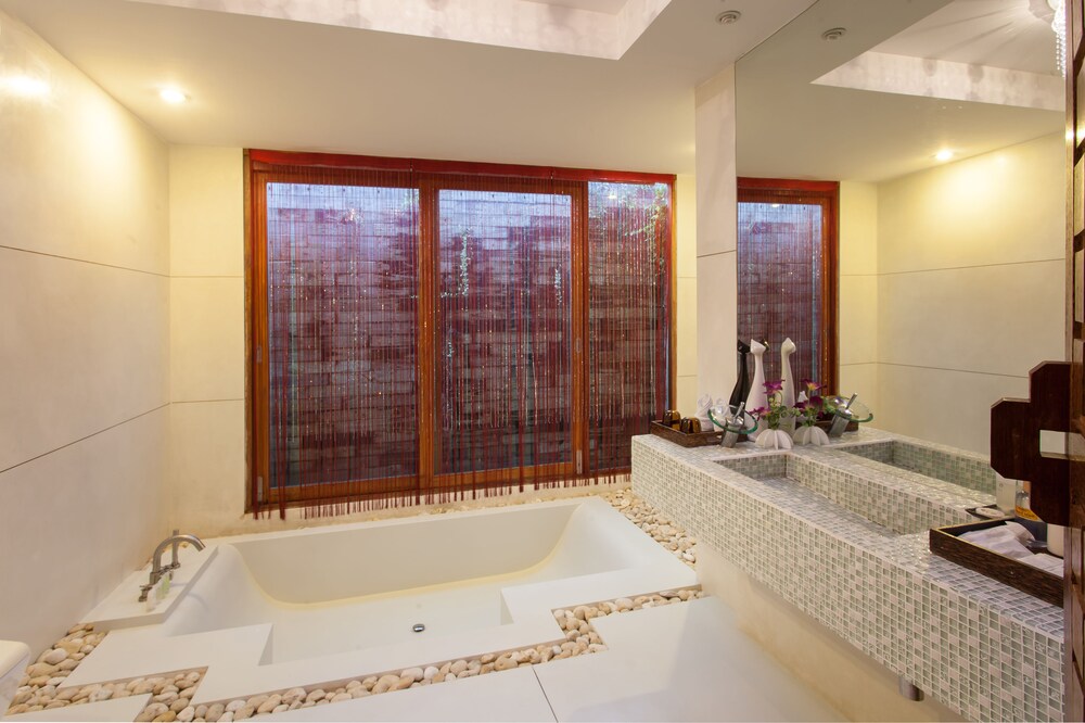 Grand Sala Pool Villa - Bathroom