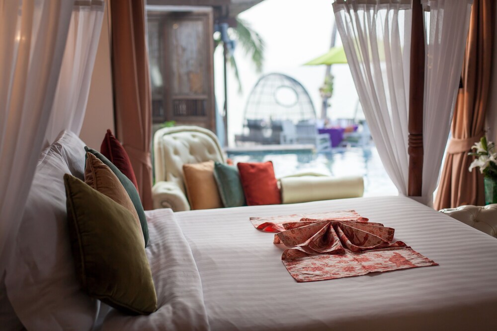 Grand Sunset Suite Pool Villa - Guestroom