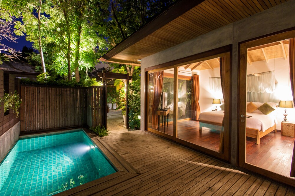 Junior Suite Pool Villa - Guestroom View