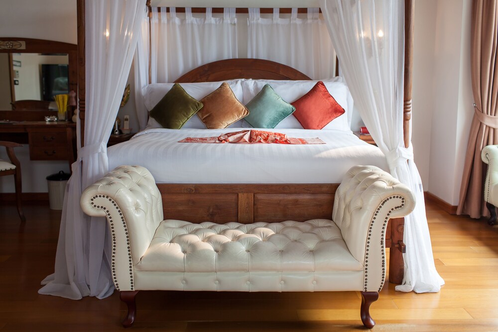 Grand Sunset Suite Pool Villa - Guestroom