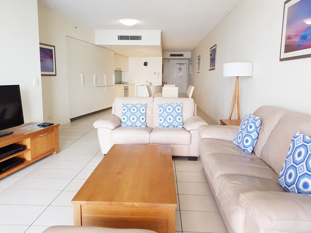 Apartment, 2 Bedrooms, Ocean View - Living Room