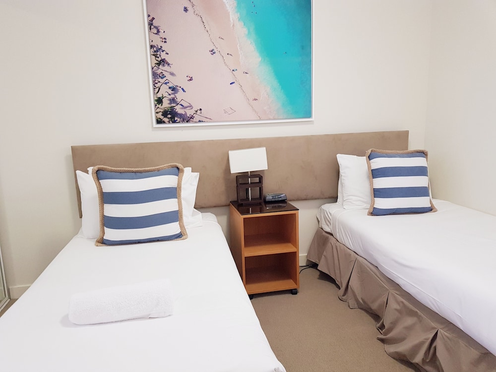 Apartment, 2 Bedrooms, Ocean View - Guestroom