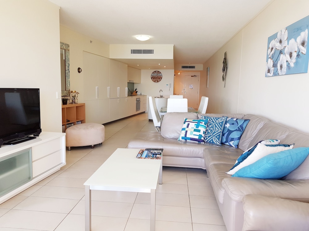 Apartment, 2 Bedrooms, Ocean View - Living Room