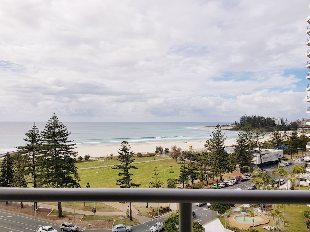 Apartment, 3 Bedrooms, Beach View - Guestroom View