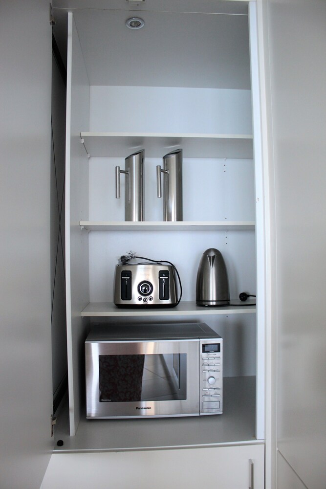 4 Bedroom Penthouse - In-Room Kitchen