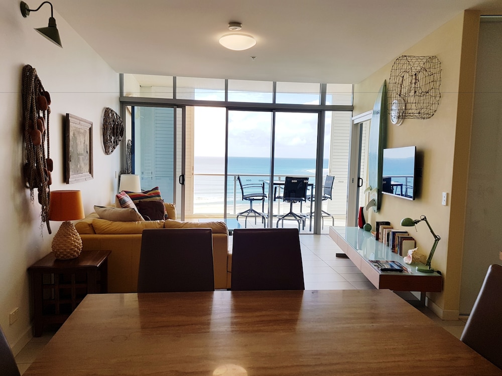 Apartment, 2 Bedrooms, Ocean View - Living Room