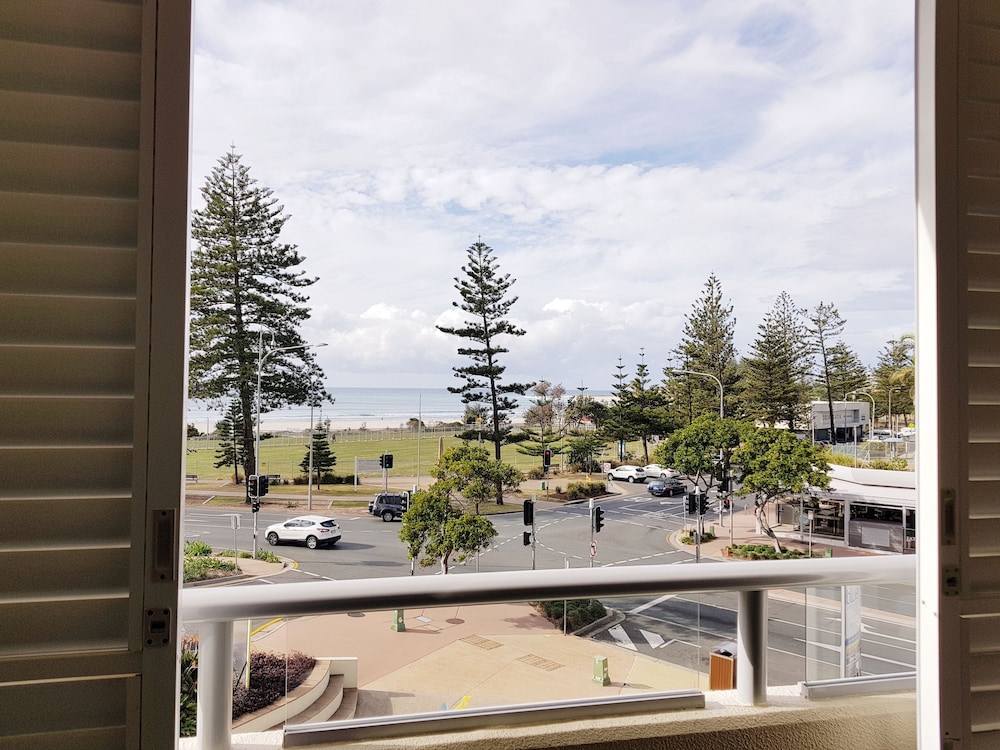 Apartment, 2 Bedrooms, Beach View - Guestroom View