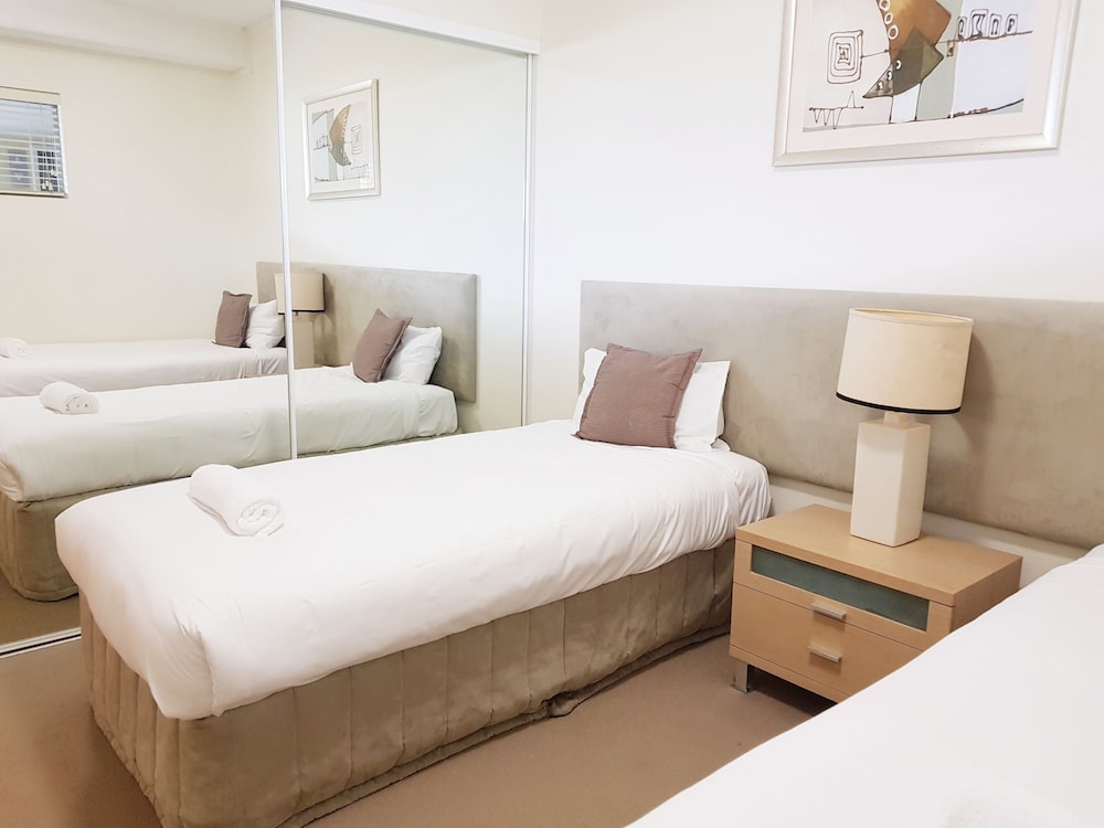 Apartment, 2 Bedrooms, Ocean View - Guestroom