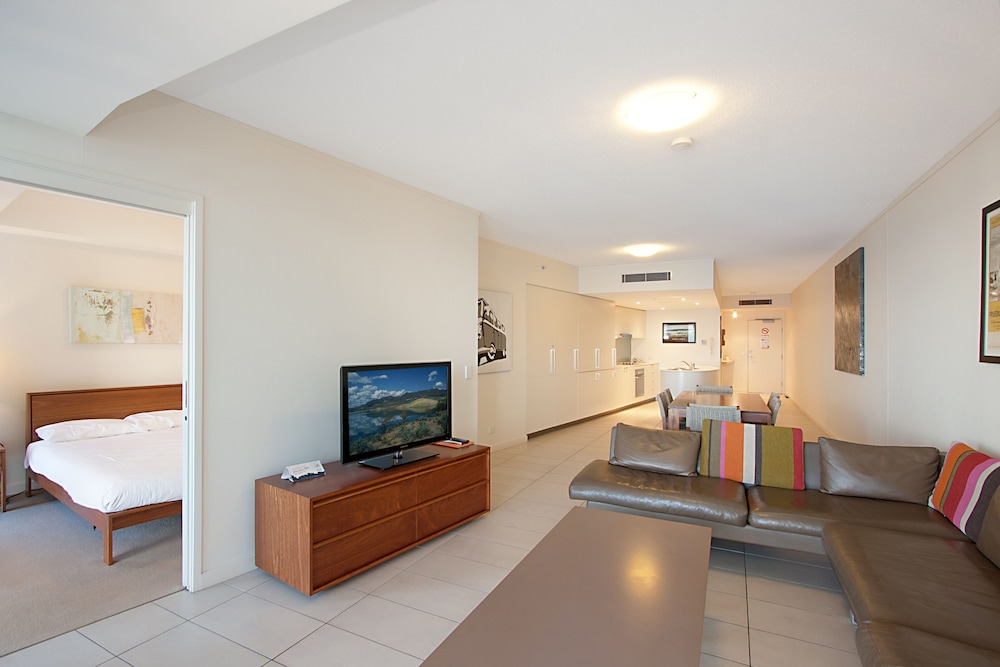 Apartment, 2 Bedrooms, Beach View - Living Area