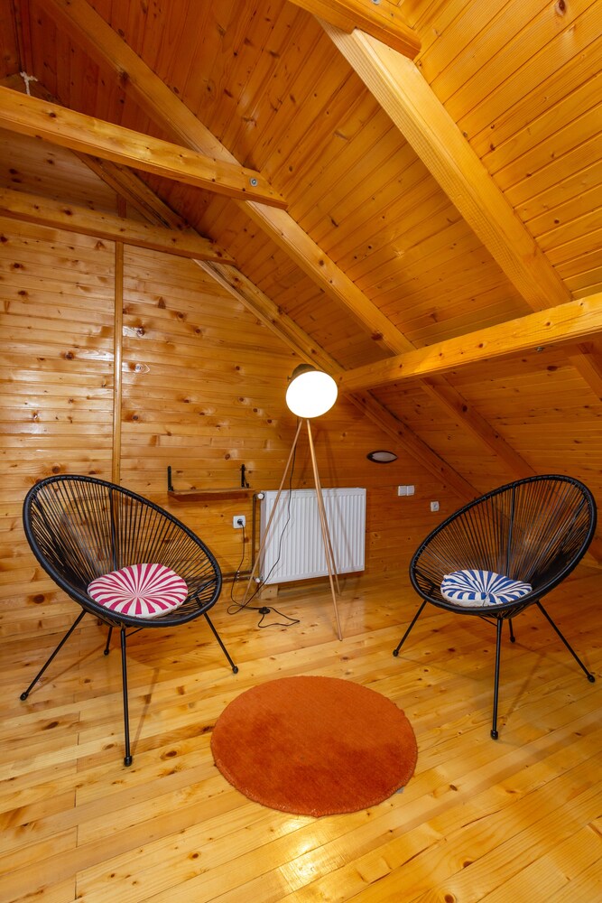 One Bedroom Cottage for 6 people - Guestroom View