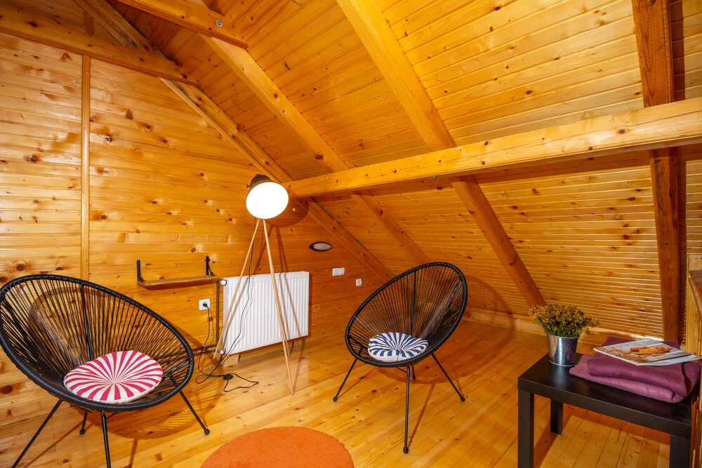 One Bedroom Cottage for 6 people - Living Area