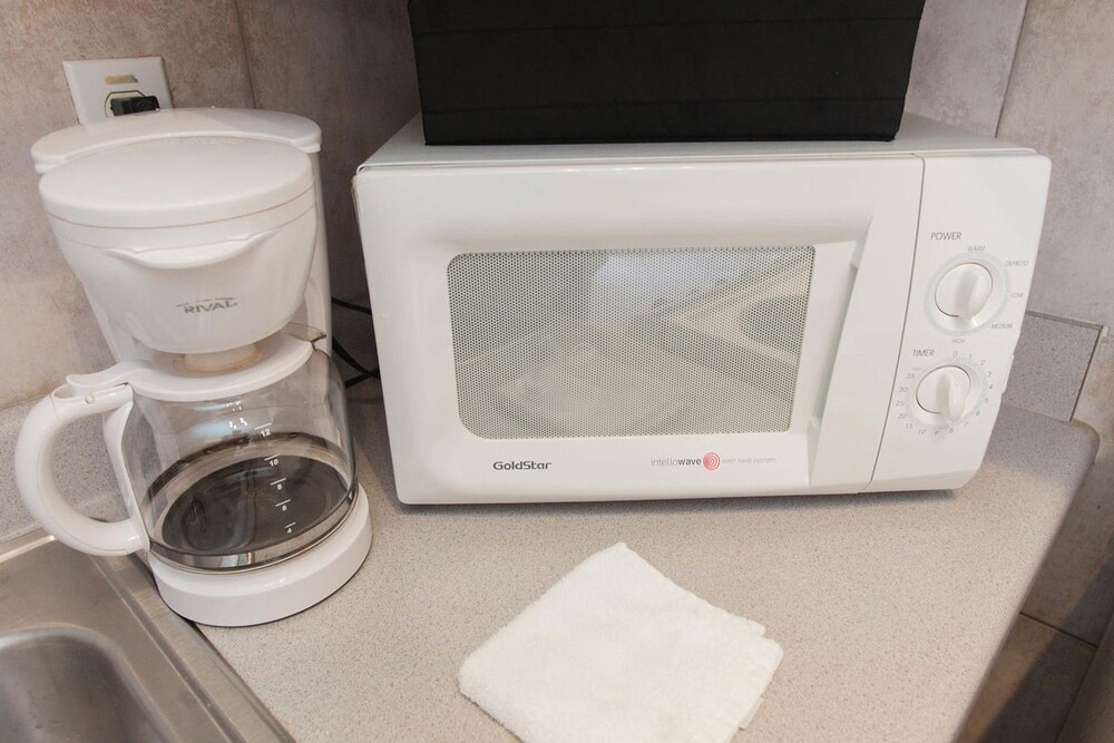 One Bedroom Queen - In-Room Kitchenette