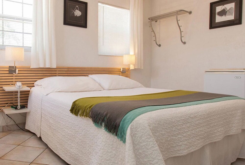 Two Bedroom Family - Guestroom