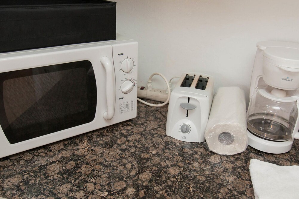 Private kitchenette, Villa Europa Hotel