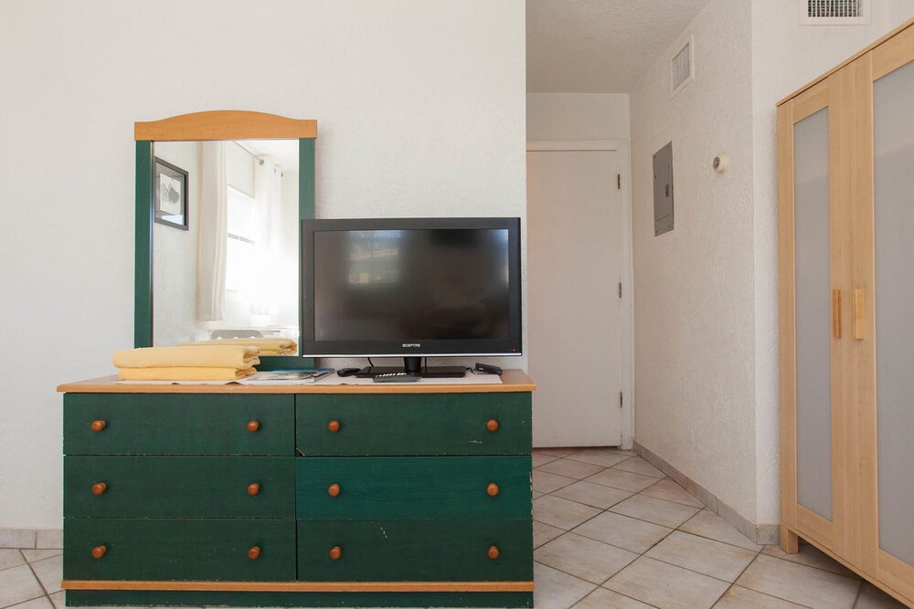 Studio Queen - Guestroom
