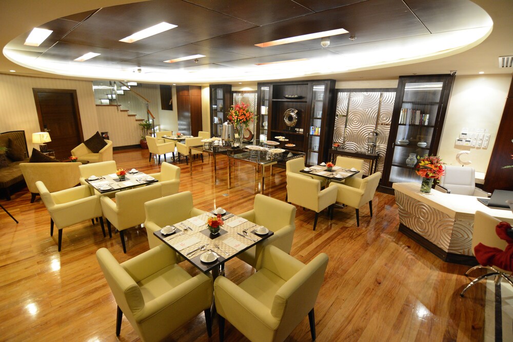 Executive Lounge