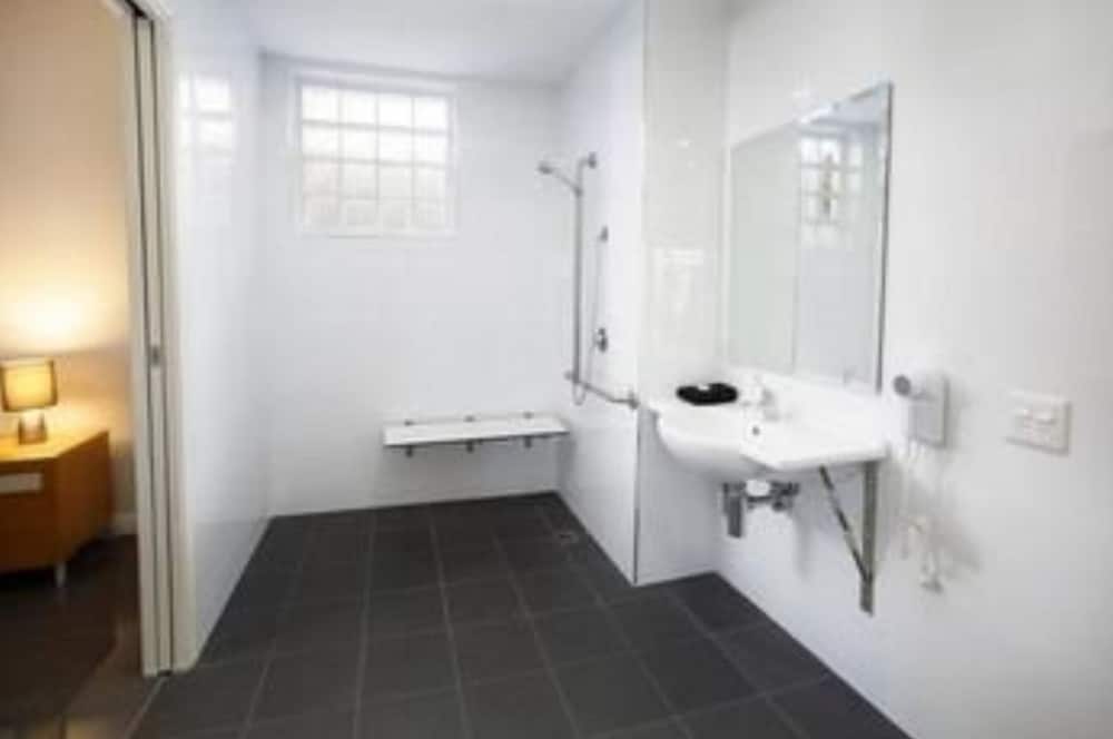Apartment, 1 Bedroom - Bathroom