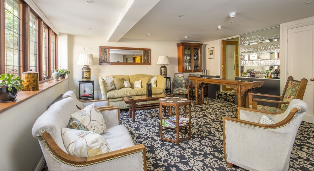 Hotel Bar