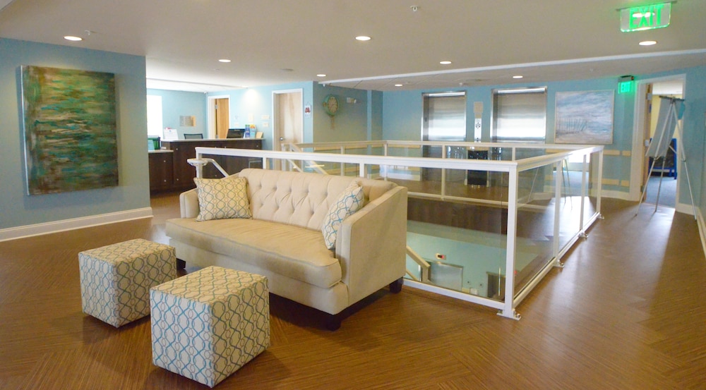 Lobby sitting area, Crystal Beach Hotel