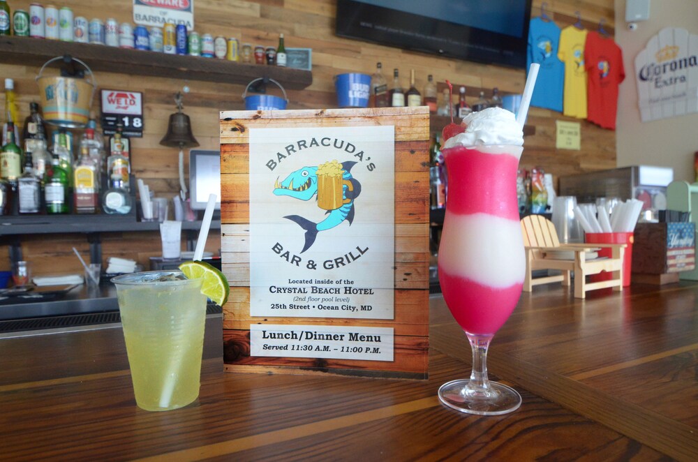 Poolside bar, Crystal Beach Hotel