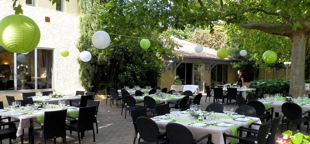 Outdoor Banquet Area