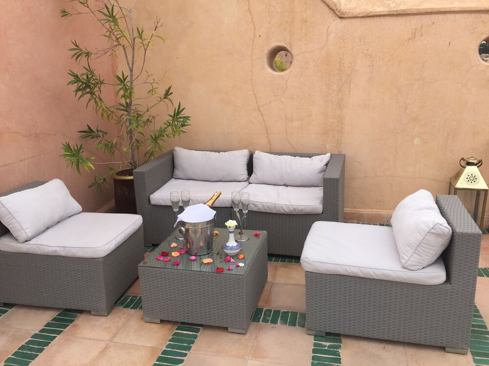 Hotel Lounge