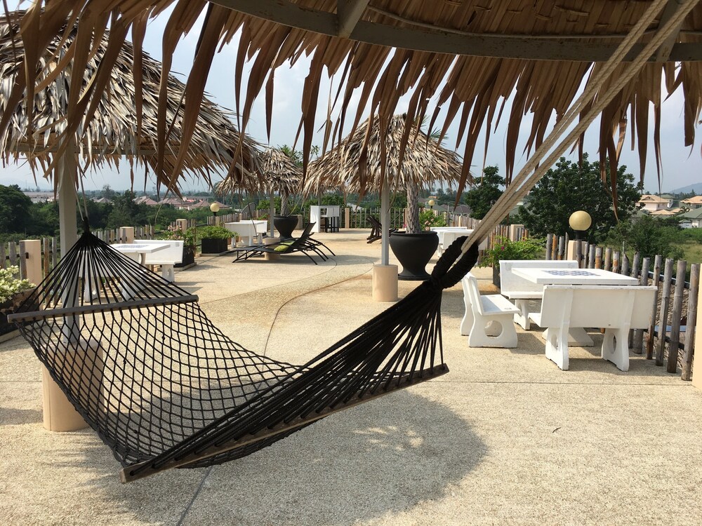 Sundeck