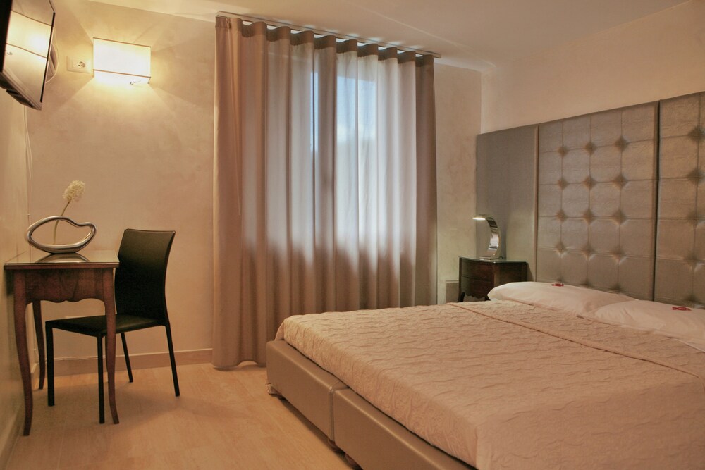 Basic Studio, Park View - Guestroom