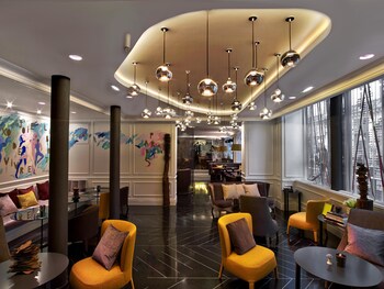 Hotel Bar