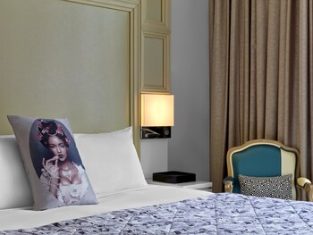 Guestroom